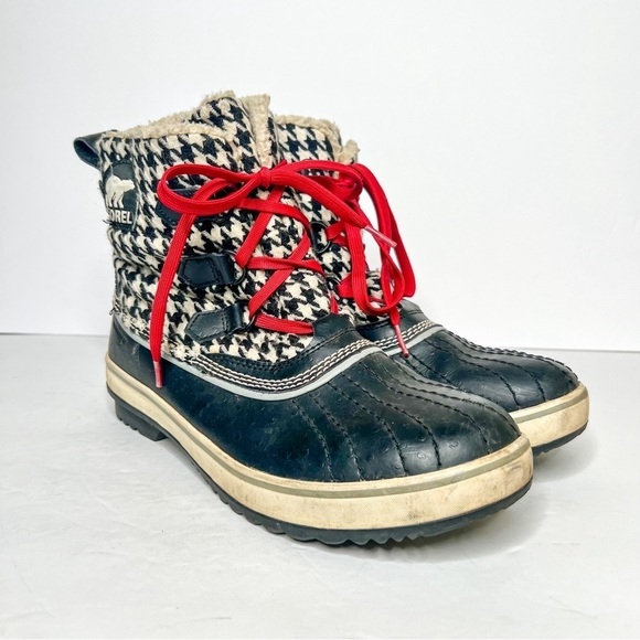 Sorel Tivoli Houndstooth Tweed Red White Black Snow Winter Boots Size 10 Women’s - Picture 1 of 5